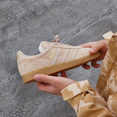 The Sneakerheadit: Shezi Manezi