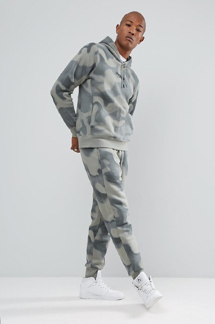 Looped | Nike Jordan P51 Flight Fleece Tracksuit in Camo | ASOS