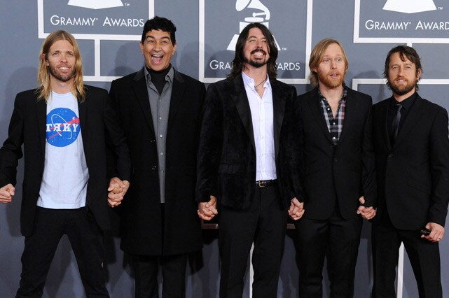 five reasons to love dave grohl