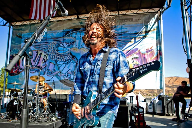 five reasons to love dave grohl