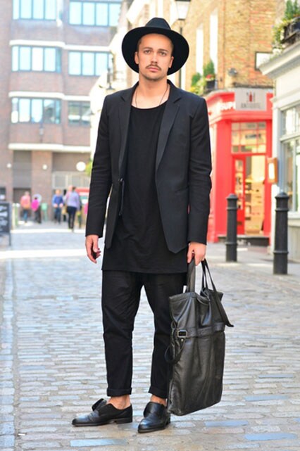 oversized shirt street style