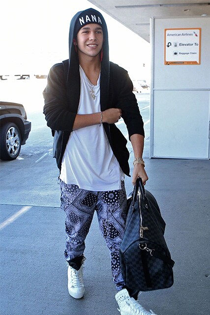 celebrity airport swag