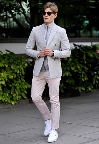 STYLISH GUYS IN PINK