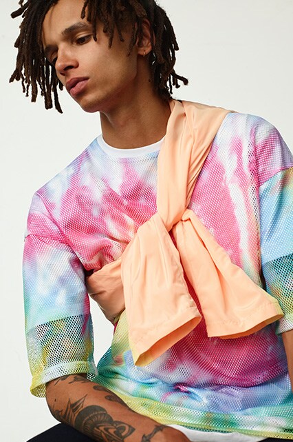 How To Wear: The 90s Pastels Trend For Men.