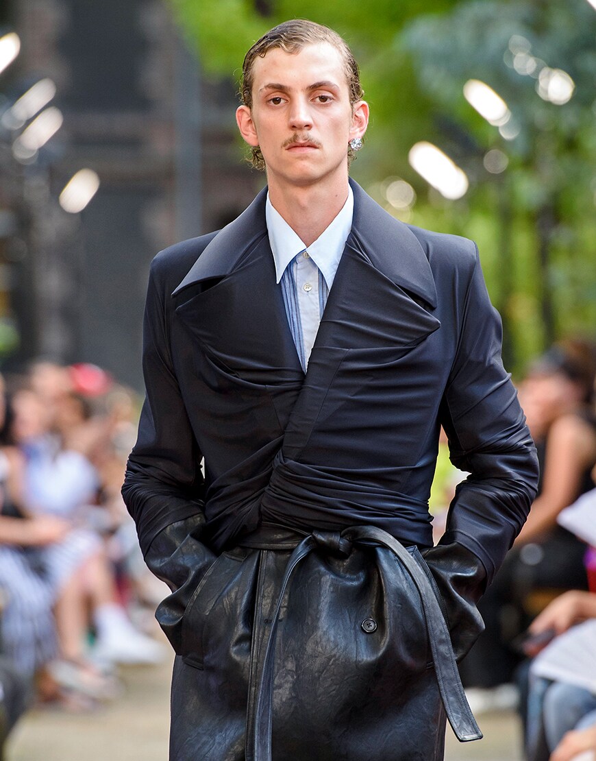 looks et makeup homme de défilé fashion week