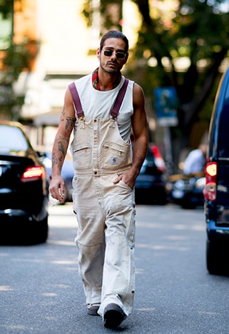 Herren Streetstyle mit Latzhose