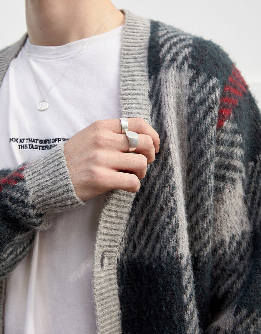 A close-up of Nic's T-shirt and cardigan | ASOS Style Feed