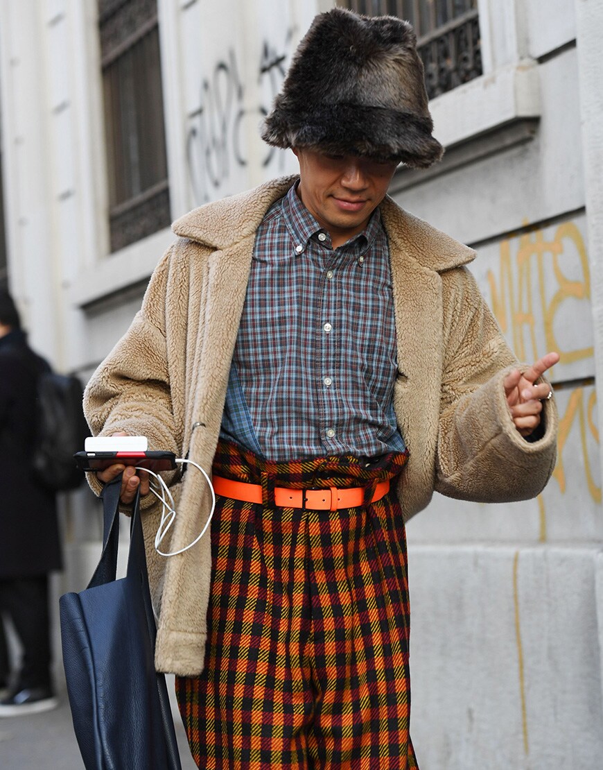 Street-styler in fleece hat
