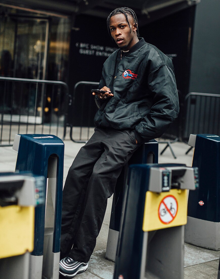 Herren Streetstyle in Schwarz