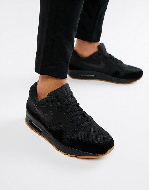 schwarzer Sneaker von Nike, erhältlich bei ASOS