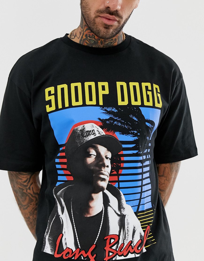 A picture of a man wearing a Snoop Dogg T-shirt. Available at ASOS.