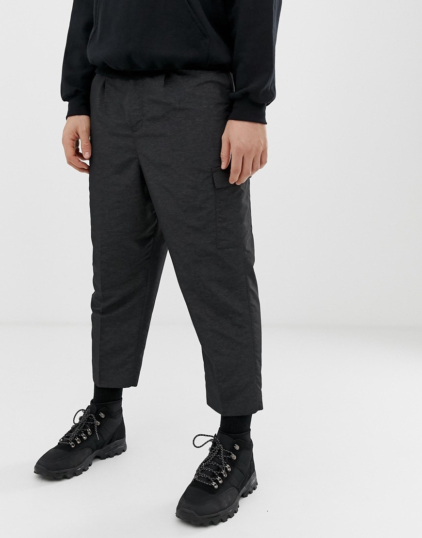 ASOS DESIGN - Pantalon fuselé habillé à entrejambe bas en nylon style sportif - Anthracite