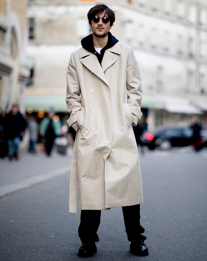 Streetstyle für Herren mit Trenchcoat