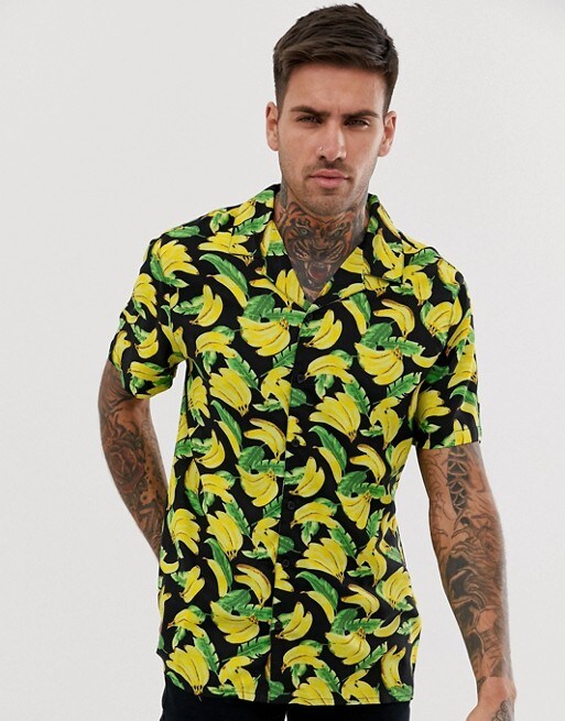 Hemd mit Bananenprint von New Look, erhältlich bei ASOS