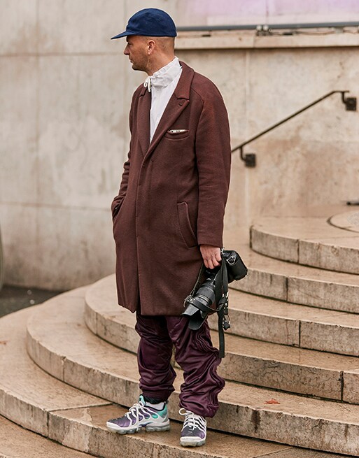 Streetstyle: Mann trägt Nike Vapormax Sneaker