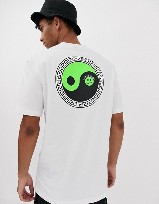 T-Shirt mit Yin Yang Print für Herren, erhältlich bei ASOS