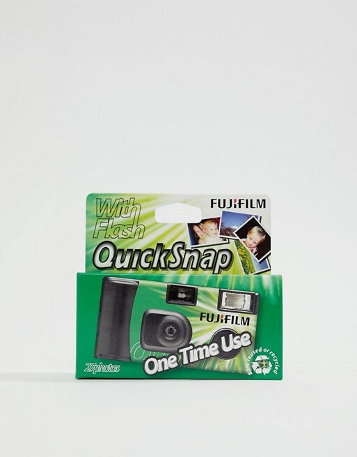 Fujifilm – Instax – Einmalkamera für 27 Aufnahmen, 16 € bei ASOS