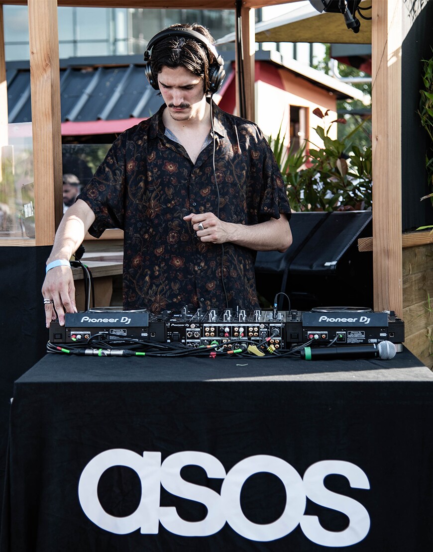 LA SÉLEC STYLE DE DJ RAVEN