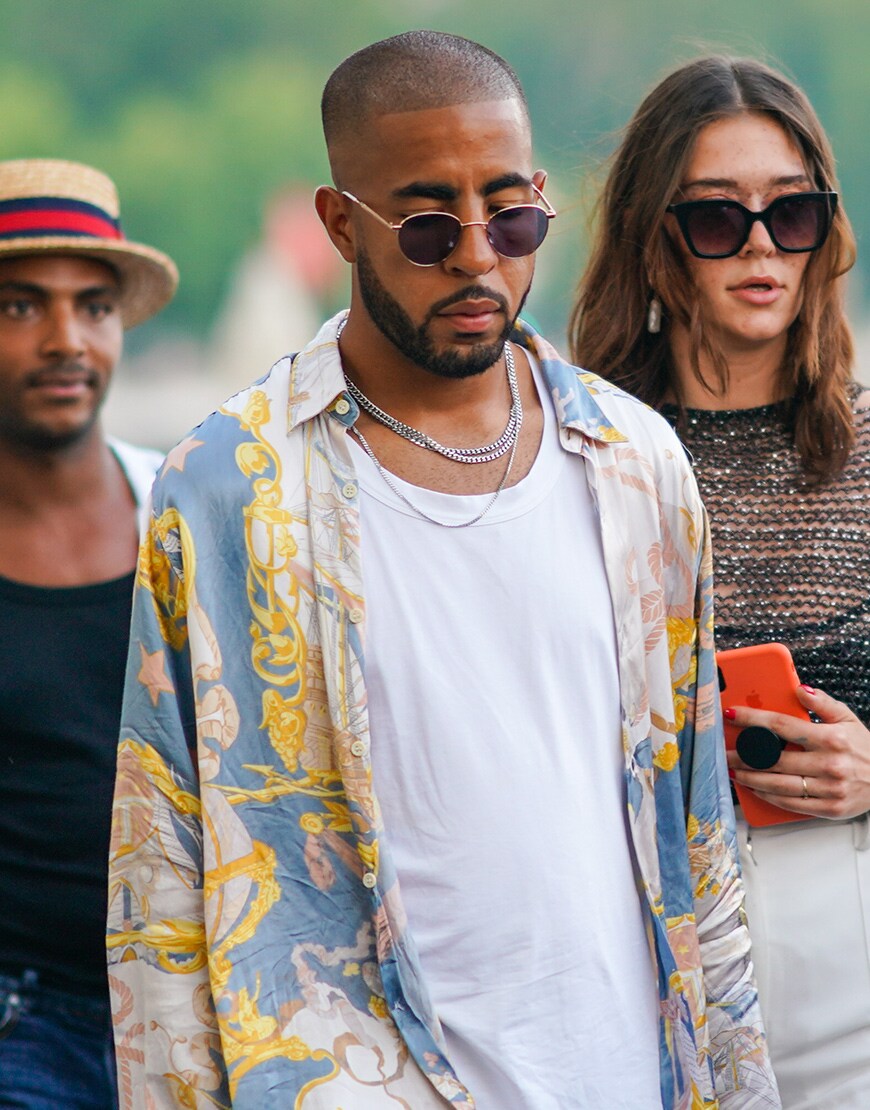 main in printed shirt