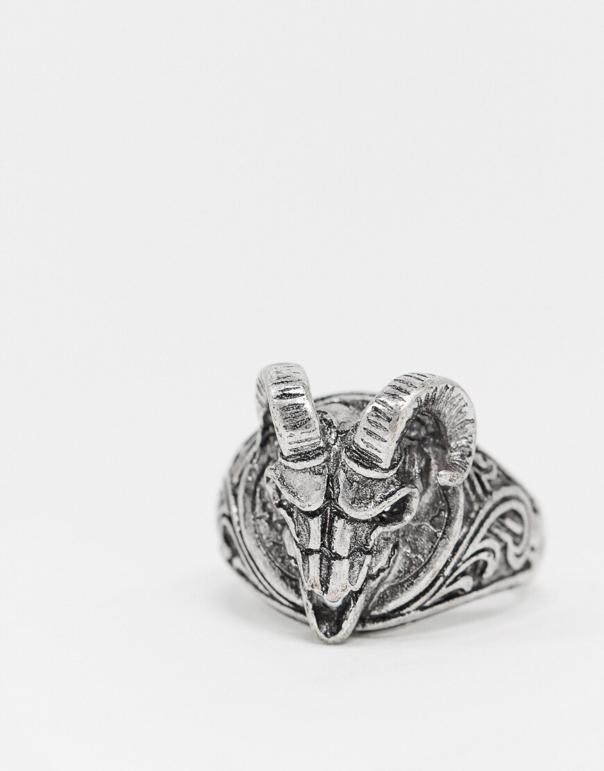 ASOS DESIGN rams skull ring. A statement ring for sure. Available now.
