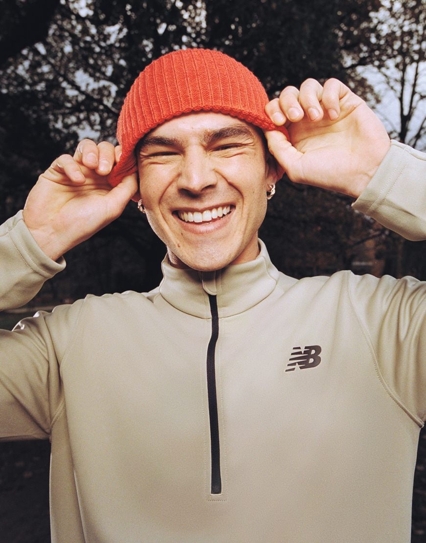 model wearing new balance training top