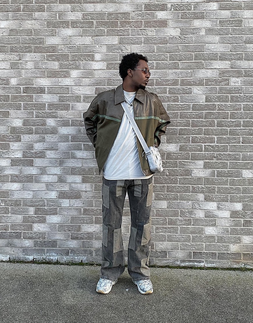 Man wearing a streetwear outfit
