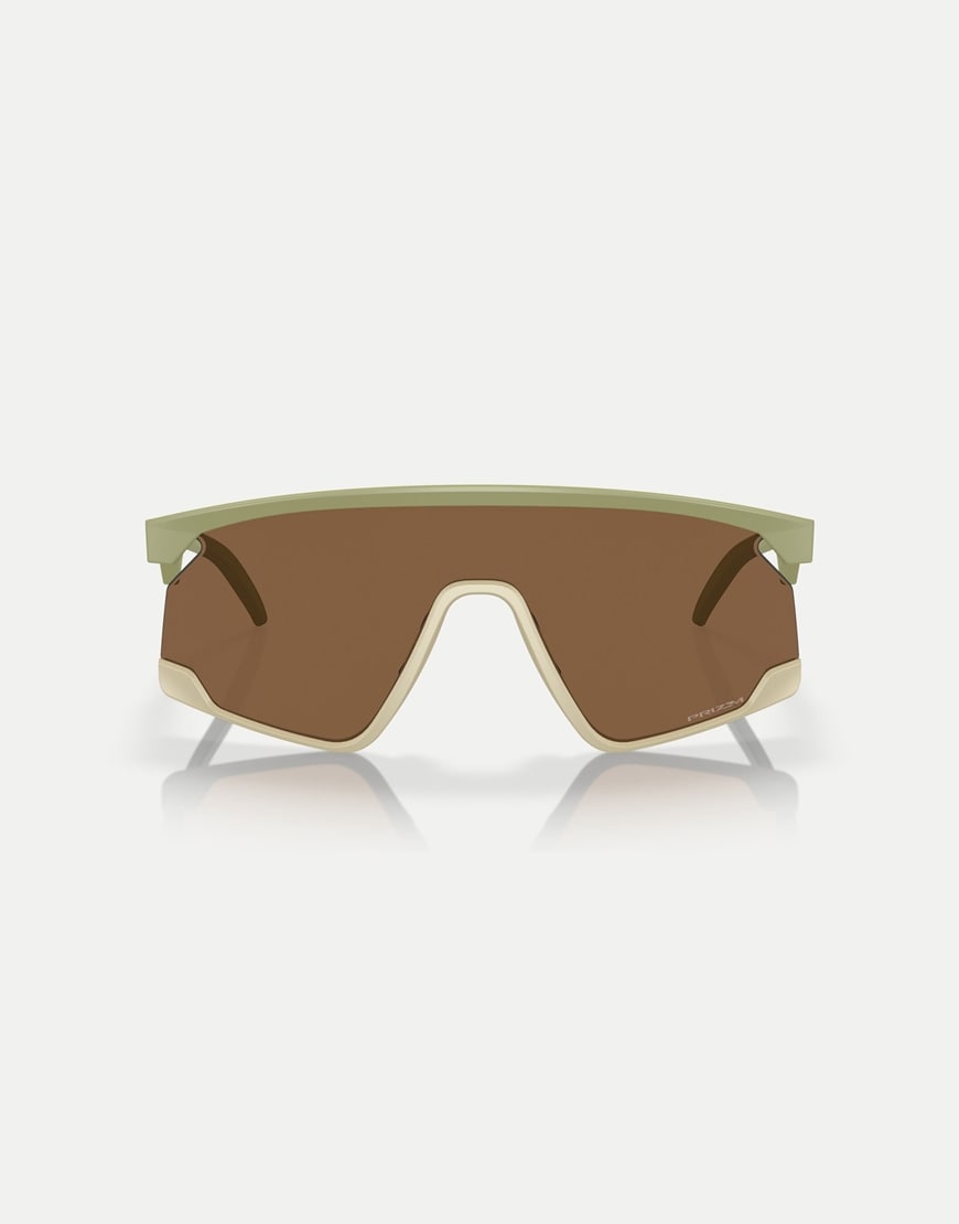 Oakley Bxtr shield sunglasses with brown lens in matte fern | ASOS Style Feed