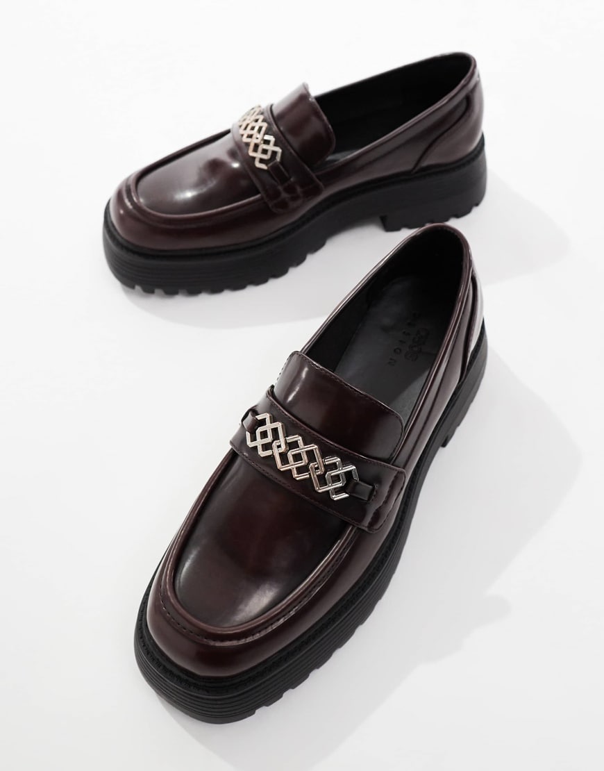 Chunky loafers