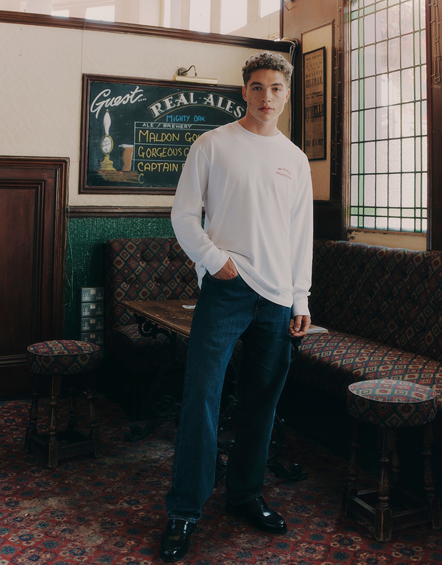 Man wearing Levi's baggy denim jeans | ASOS Style Feed