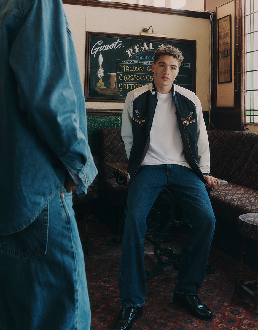 Man wearing Levi's baggy denim jeans | ASOS Style Feed
