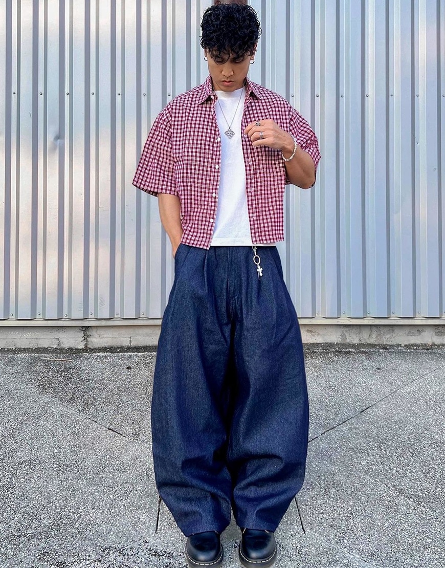 Man wearing balloon-style jeans outfit | ASOS Style Feed