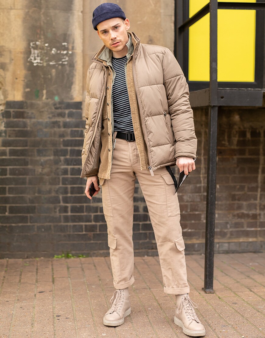 A picture of a street styler wearing cargo pants