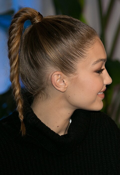 five-days-in-hair-gigi-hadid-blonde-model-style-beauty
