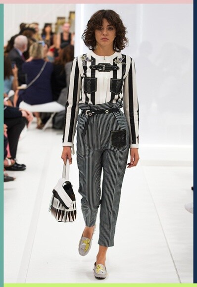 catwalk-trend-decoded-gigi-hadid-tods-paper-bag-waist-trousers/