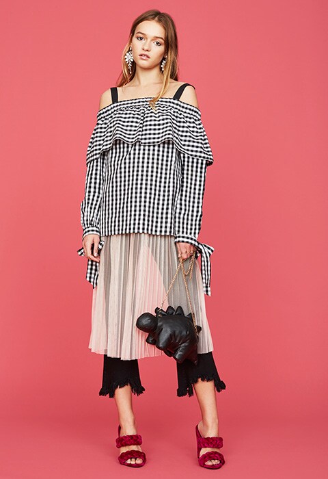 off shoulder tie sleeves lookbook