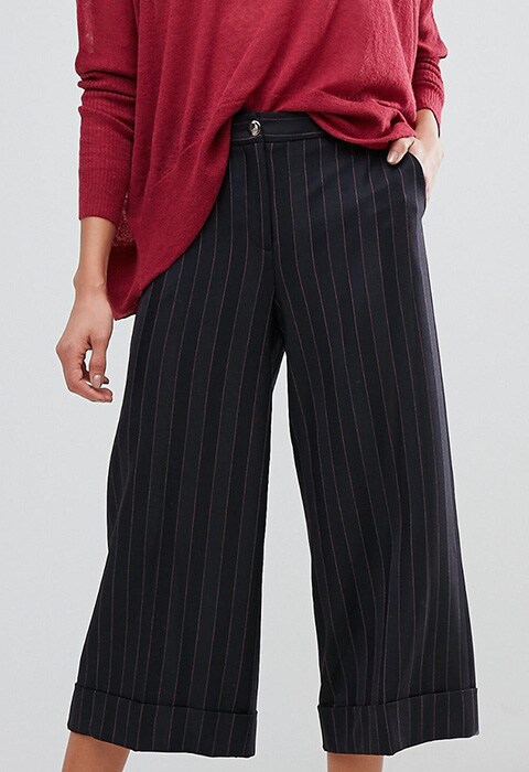 Pantalones culottes de rayas capri con pernera ancha de Sisley. Moda y tendencias OI17