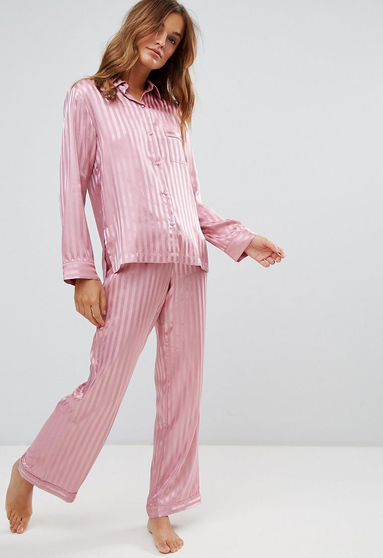 Пижама 204629 свитанок. Красивые пижамы для девочек. Пижама женская модная. Красивые пижамы для девушек. Домашняя одежда для девушек.