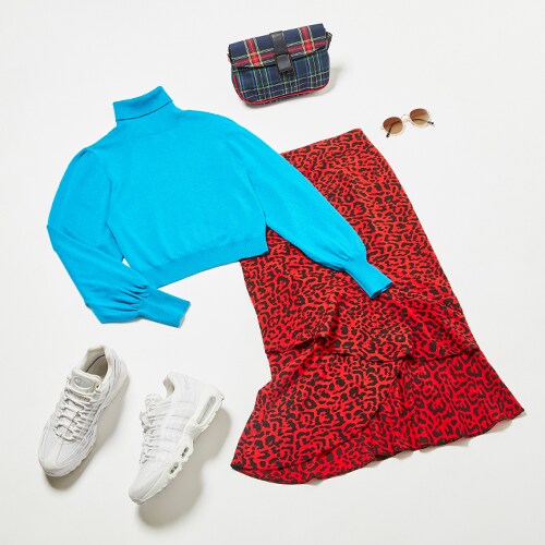 Turquoise jumper and leopard-print skirt 80s look, available at ASOS