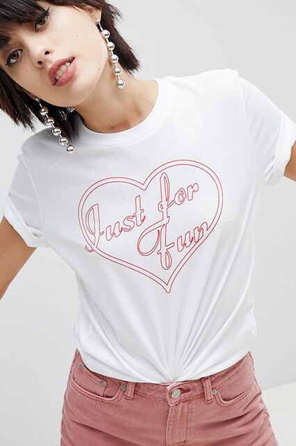 Pieces - T-shirt avec motif cœur et inscription