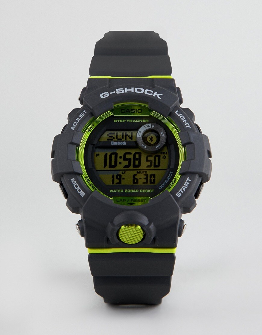 G-Shock – Digitale Uhr mit Schrittzähler und Silikonband in Schwarz