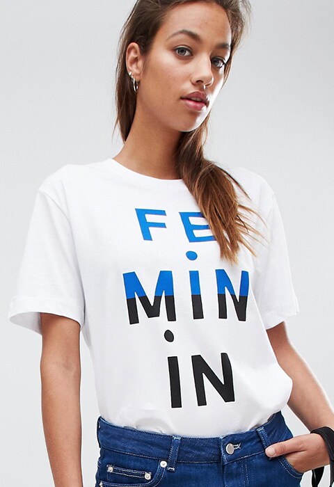 Camiseta Feminine Masculine de French Connection. Camisetas con mensaje feminista. Tendencias primavera verano 2018.