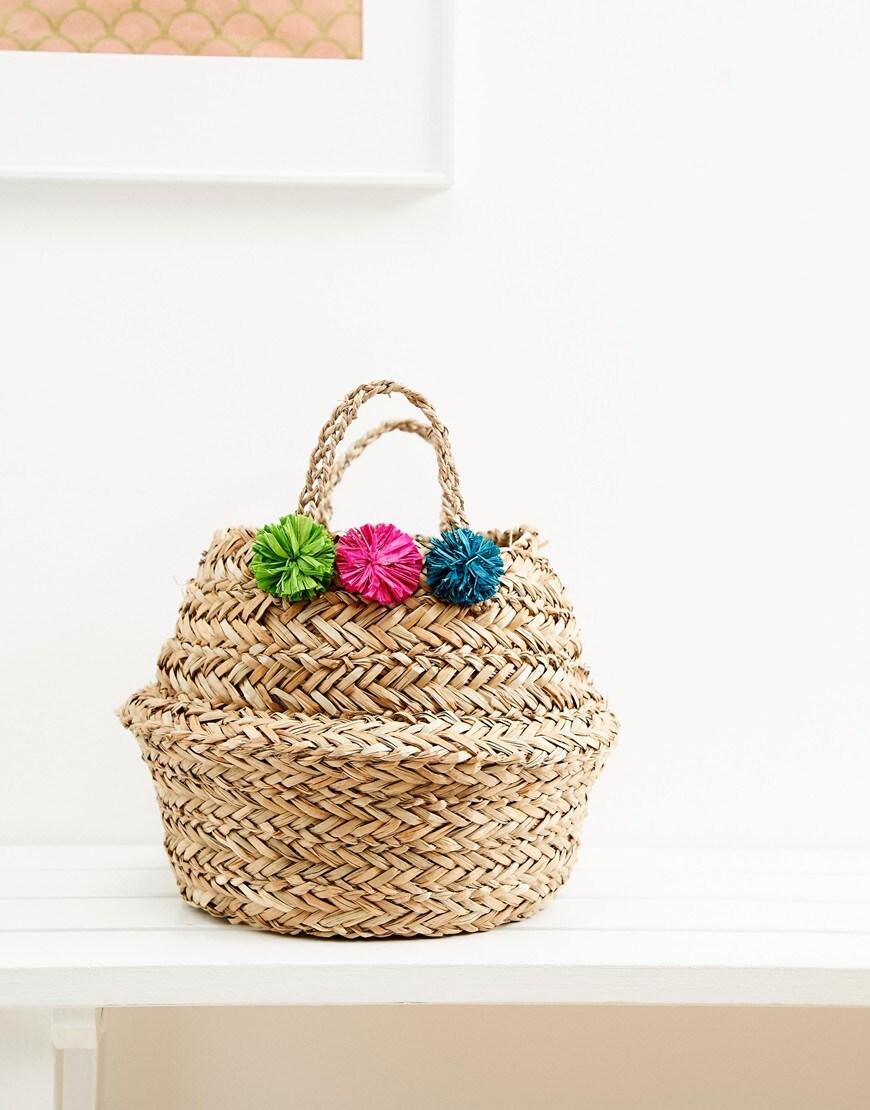 Candlelight pom pom storage