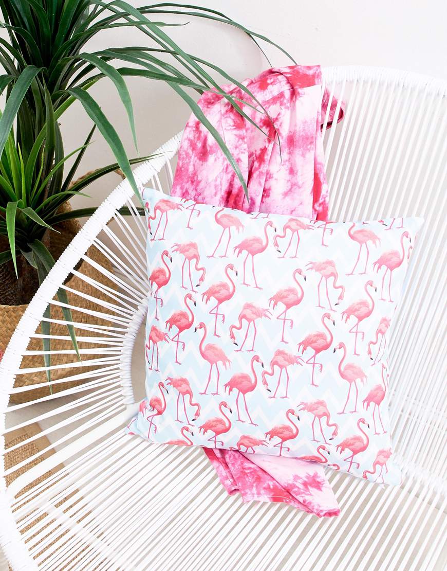 Leonardo flamingo cushion