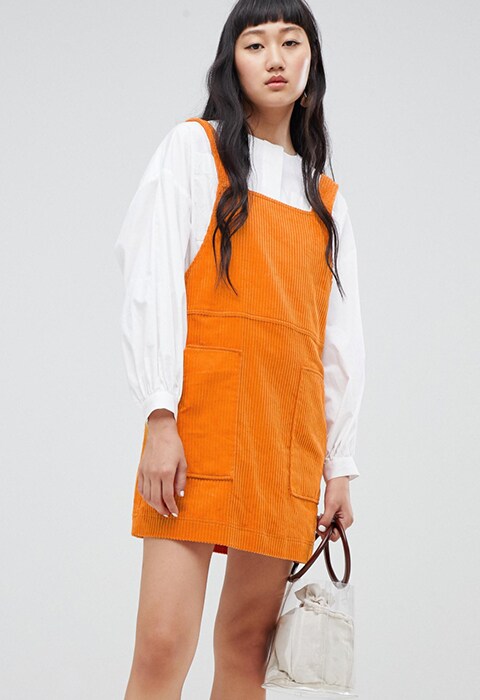 Peto naranja de pana de Weekday disponible ahora en ASOS