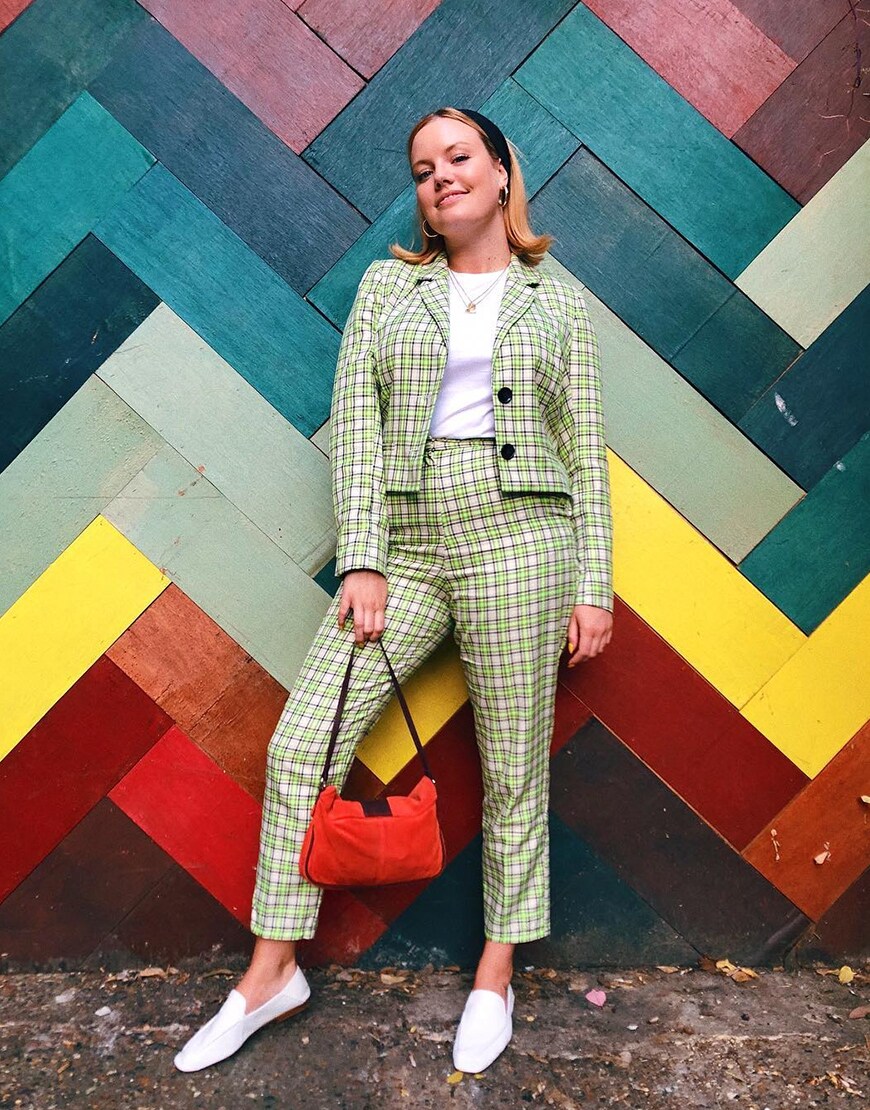 asos lotte porte un ensemble à carreaux vert et jaune asos design