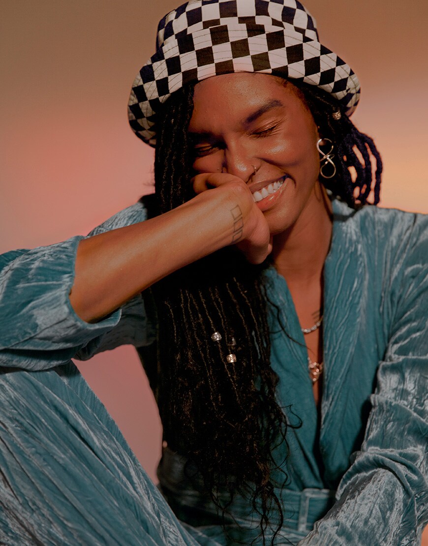 ASOS Magazin Winter-Ausgabe Styling Ari Fitz