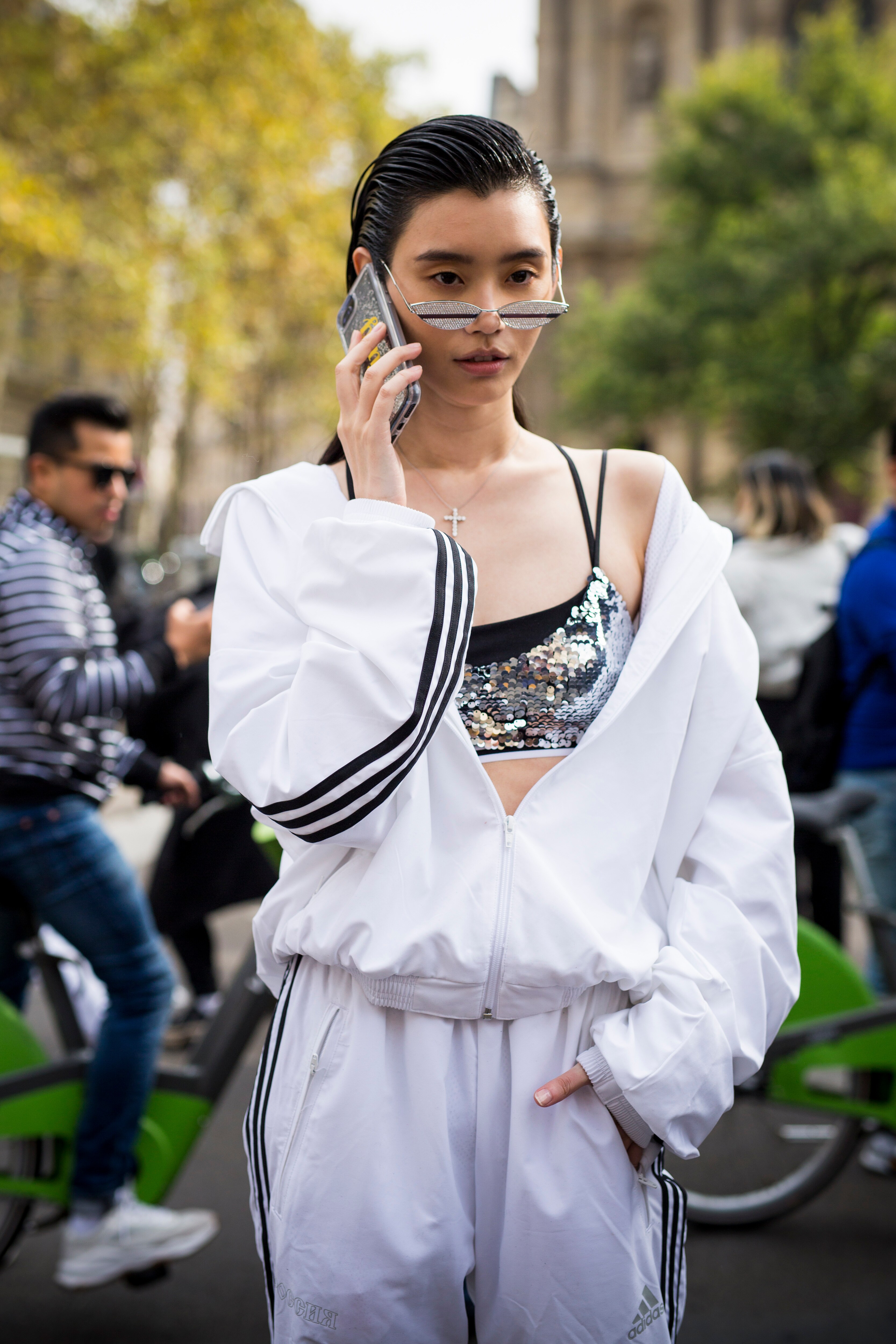 how to wear sequins