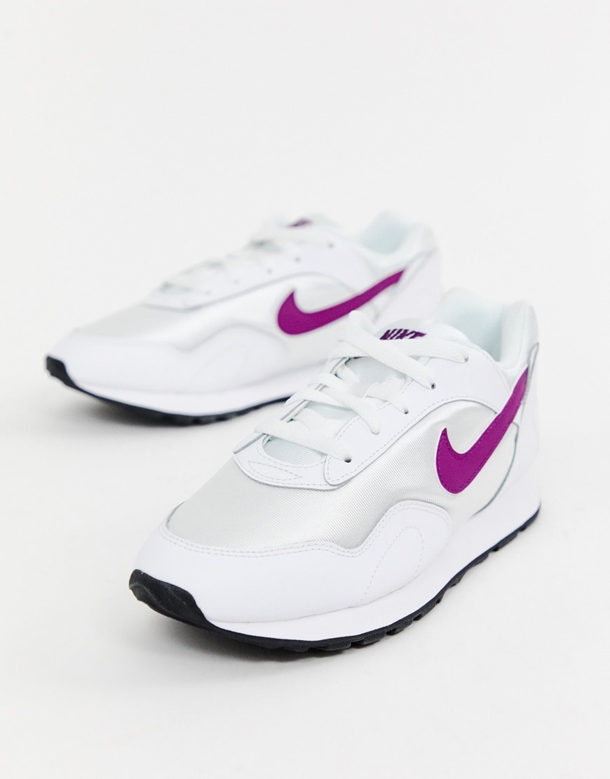 Nike - Outburst - Baskets - Blanc et violet