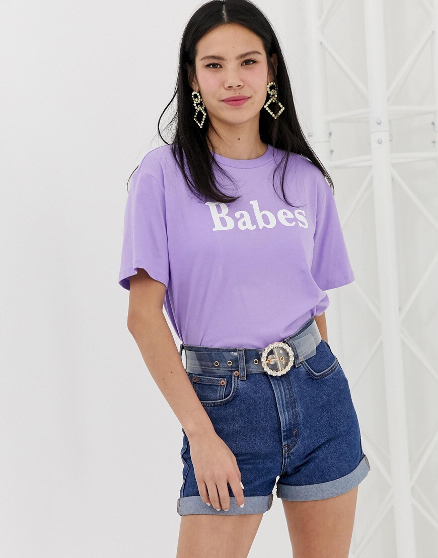 Monki - Babes - T-shirt imprimé - Lilas