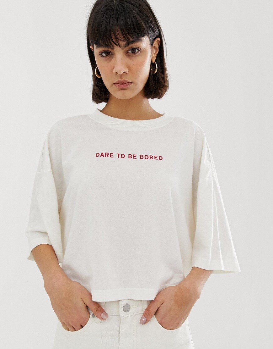 Weekday - Dare To Be Bored - T-shirt en tissu recylé - Blanc